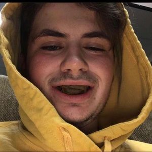 Meet your Posher, Ava